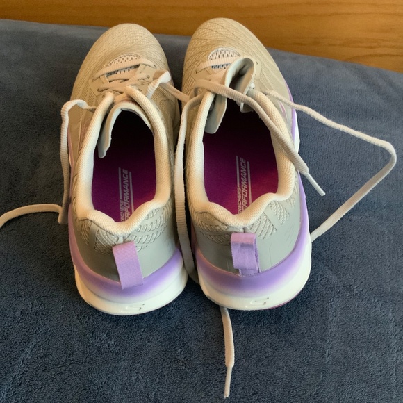 Women’s Ultra Flight Skechers Gray Purple Shoes - Picture 2 of 7